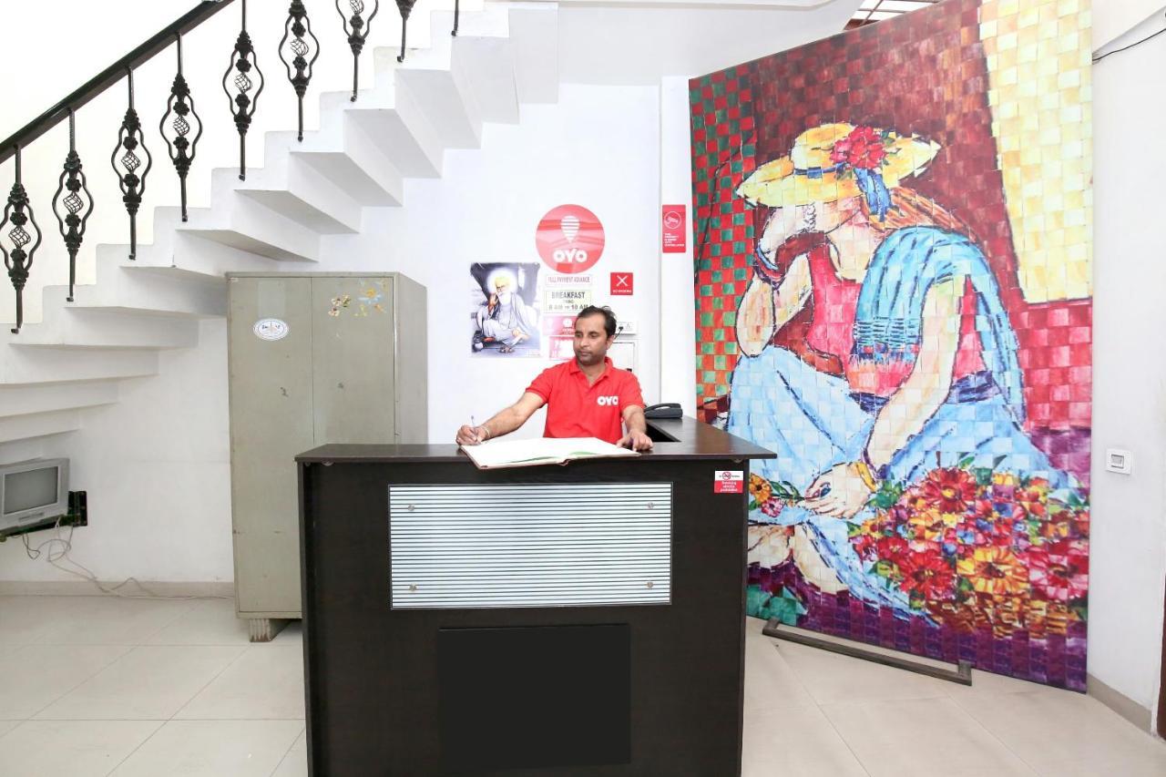 Oyo 8105 Royale Guest House Ludhiana Buitenkant foto