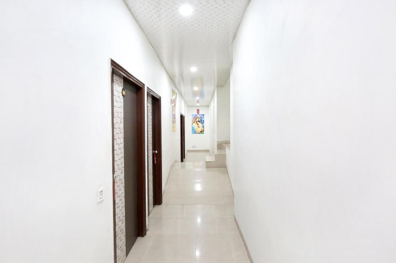 Oyo 8105 Royale Guest House Ludhiana Buitenkant foto